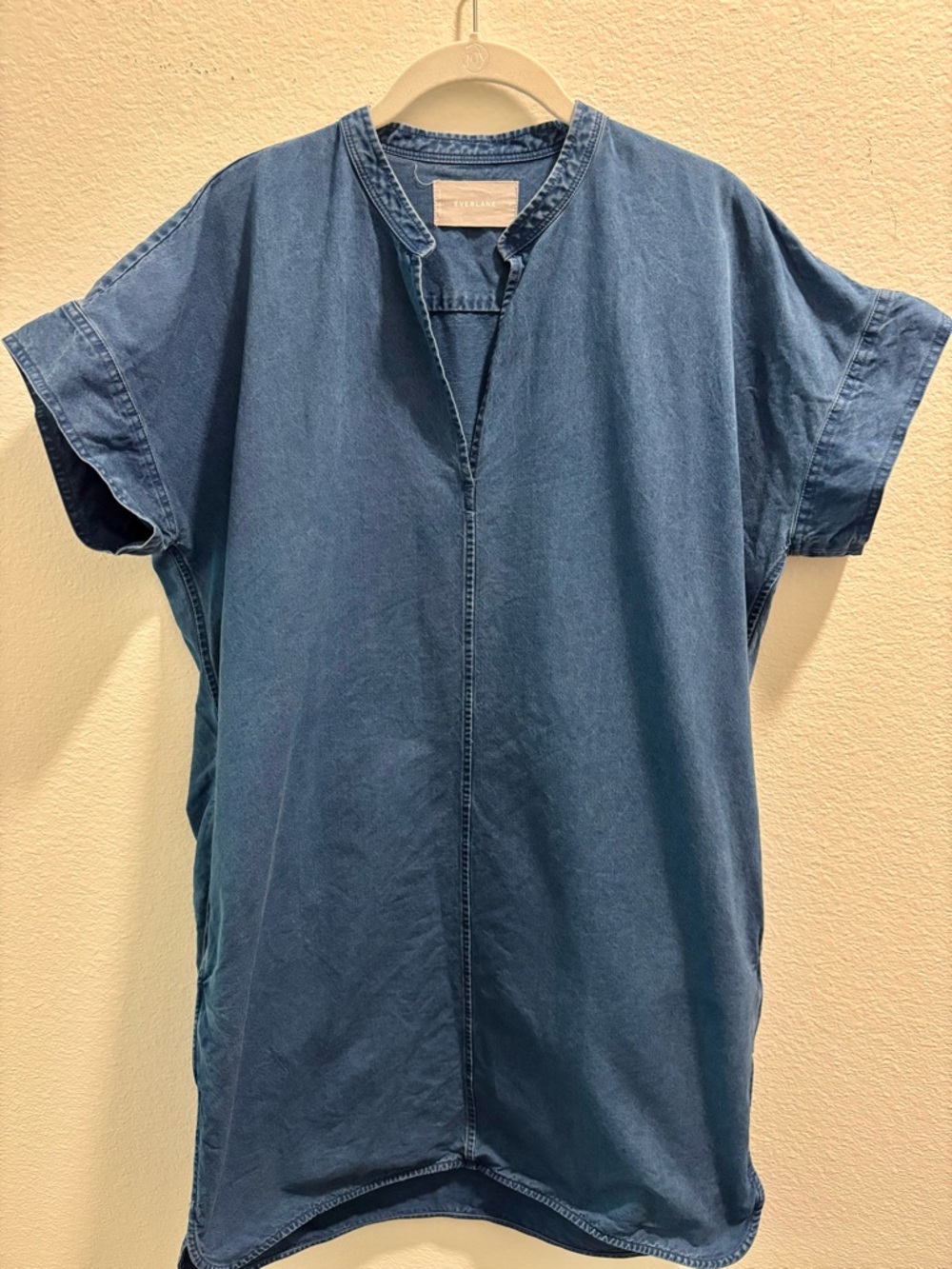 Everlane Oversized Indigo Denim Short-Sleeve Shirt, size 8